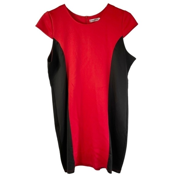 Beyond This Plane Red Black Bodycon Illusion Dress in 1XL - Picture 2 of 10